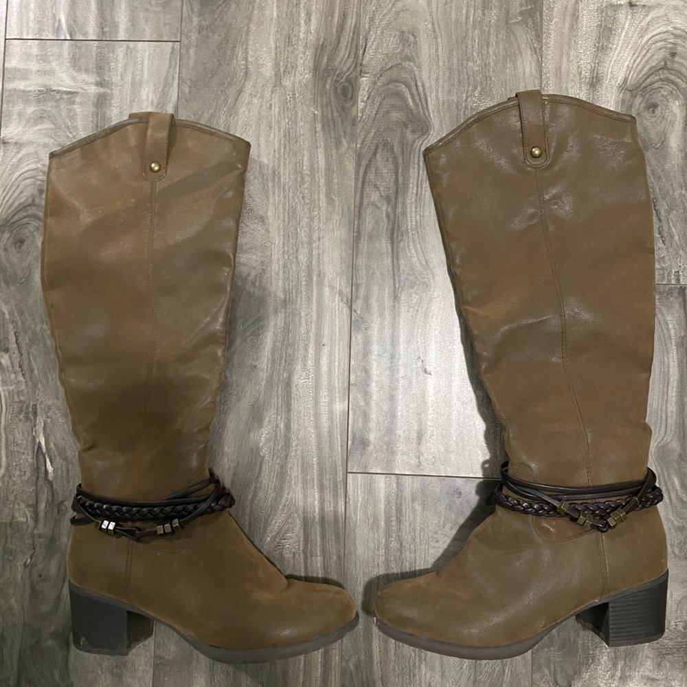 Brown boots